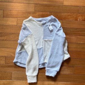 Hollister sweater brand new